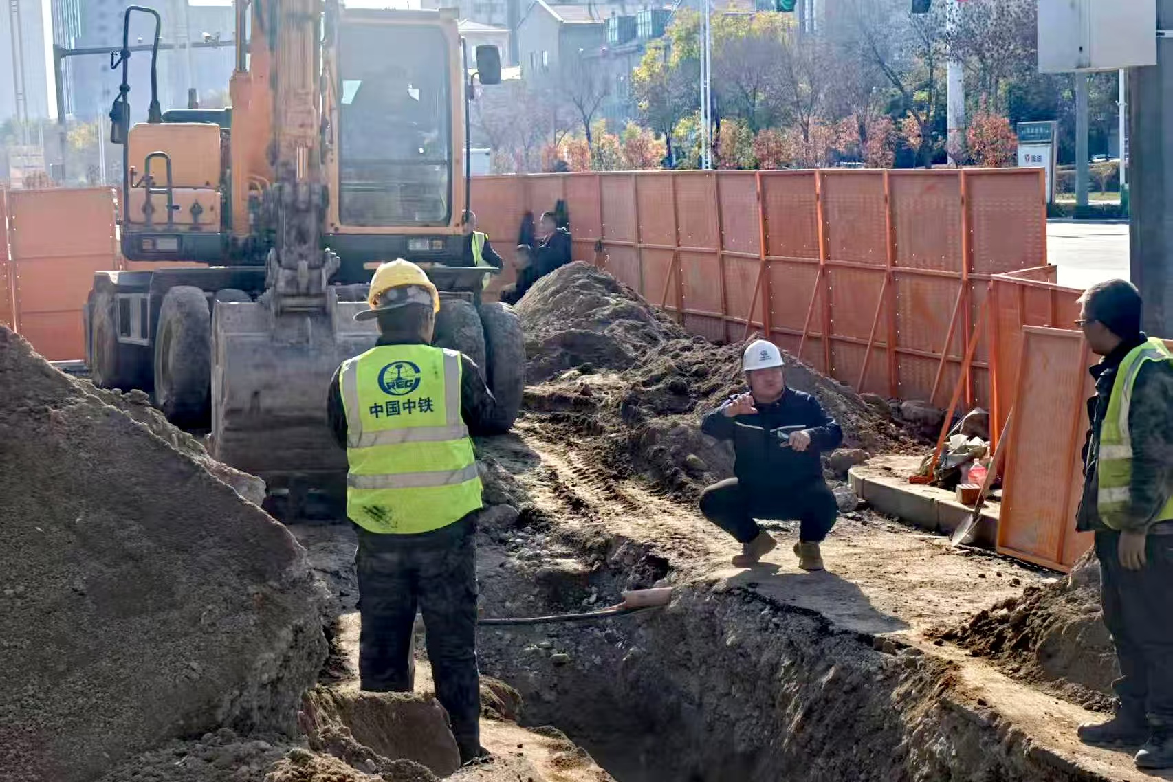 大干100天 決勝保目標(biāo)④|銀川中鐵水務(wù)賀蘭供水公司：搶時拼勁攻難關(guān) 質(zhì)效并舉惠民生